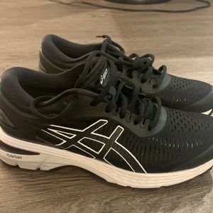 ASICS sneakers size 7 FlyteFoam, “Gel Kanayo”